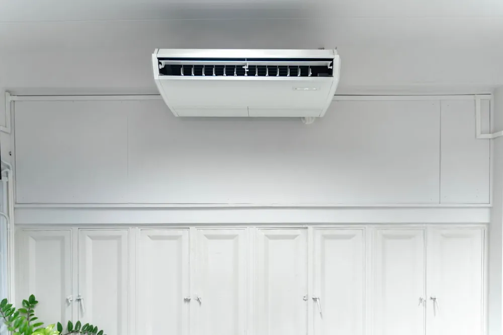 Ceiling-type air conditioning units